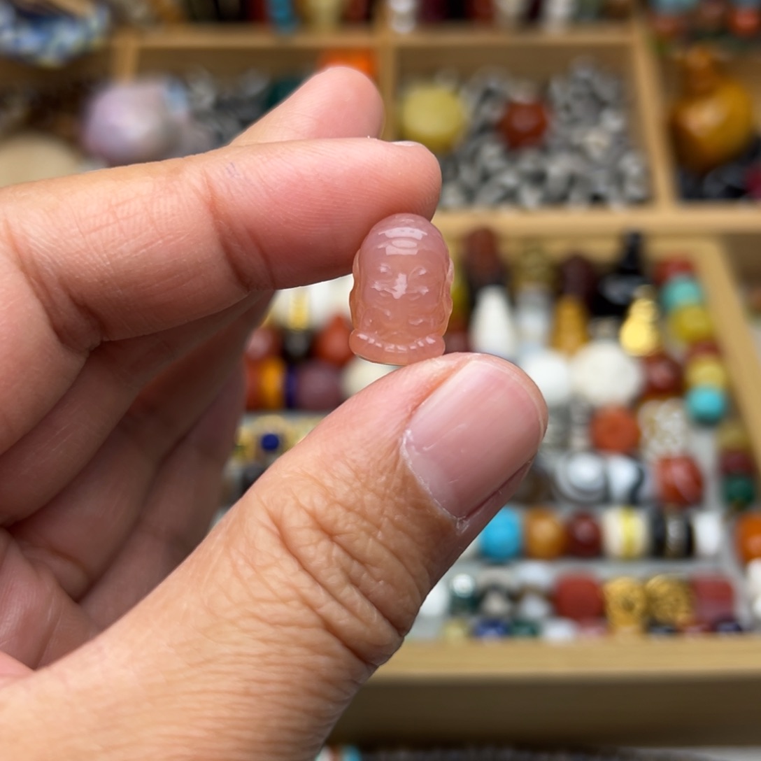 玛瑙/玉髓11*15mm粉糯象神未镶嵌