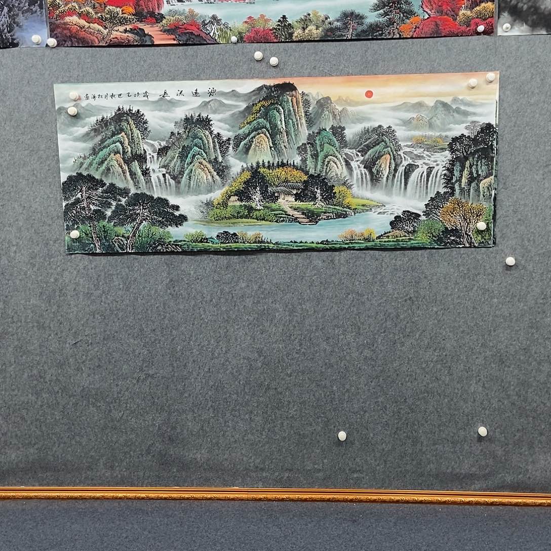 紫***兰国画小六尺山水一幅