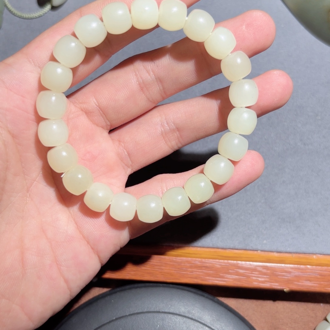 和田玉手链未镶嵌