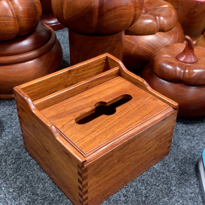 大果紫檀（缅甸花梨）春*