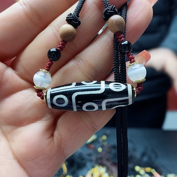 玛瑙/玉髓颈饰合金