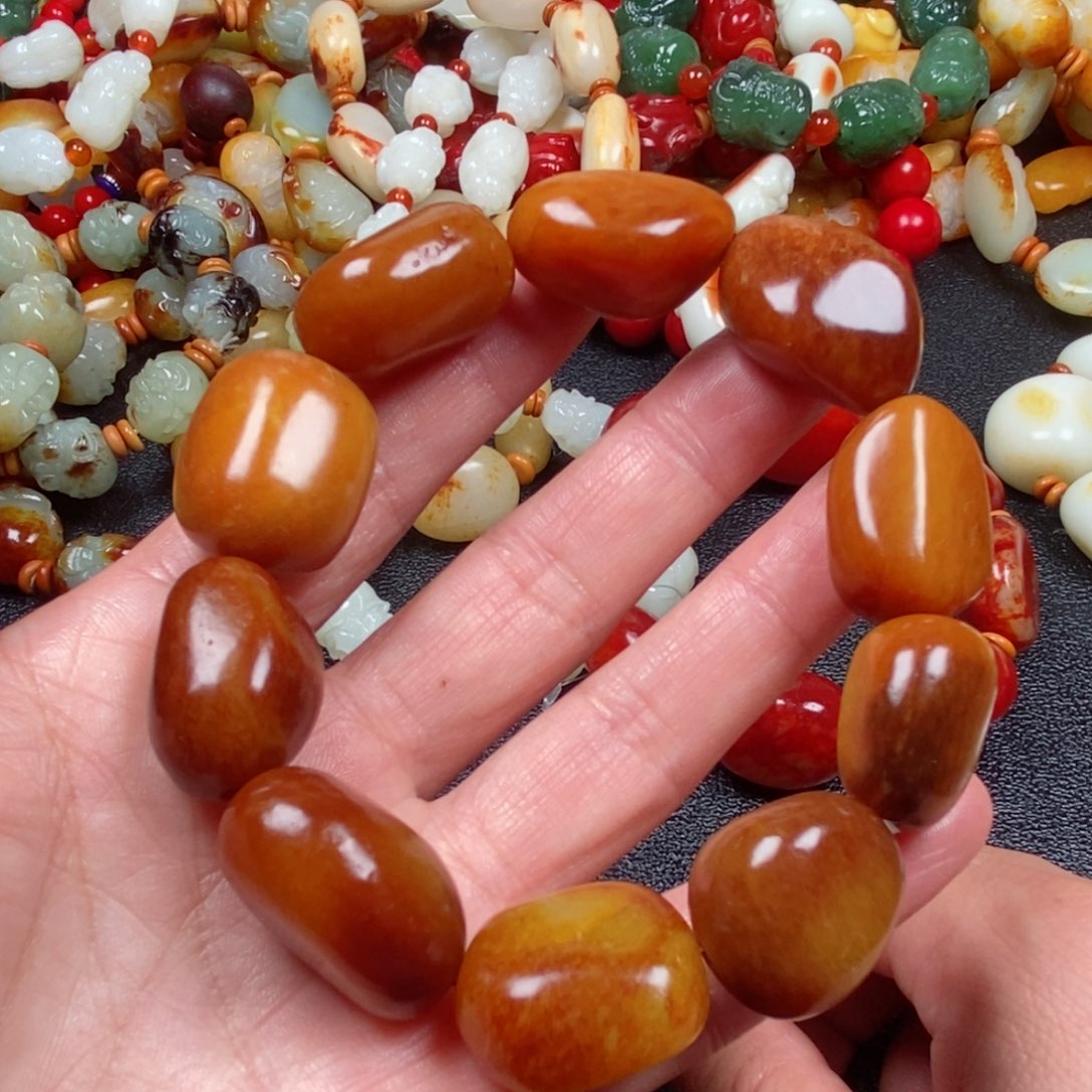 和田玉颈饰未镶嵌