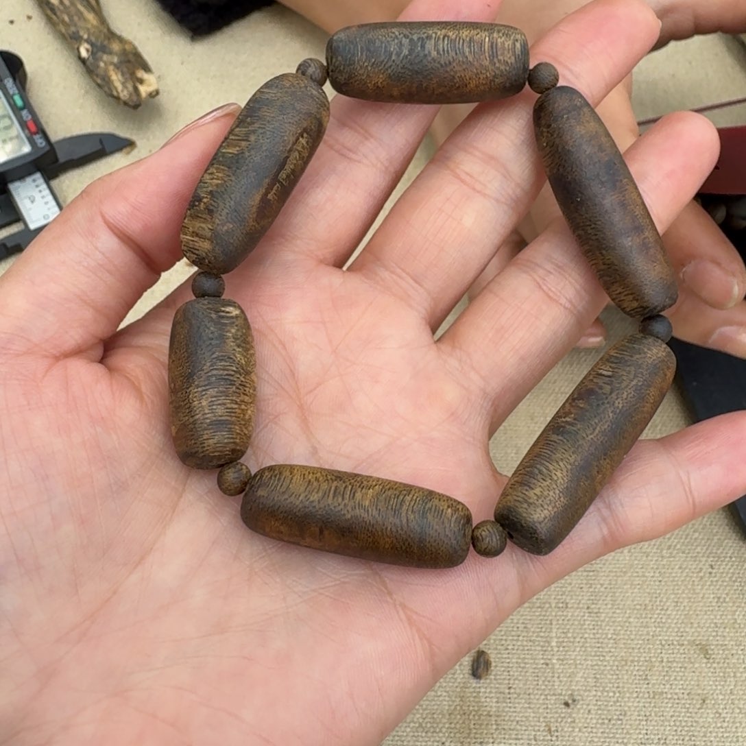 沉香手串绿奇楠单圈约1.2-14多样性发一条