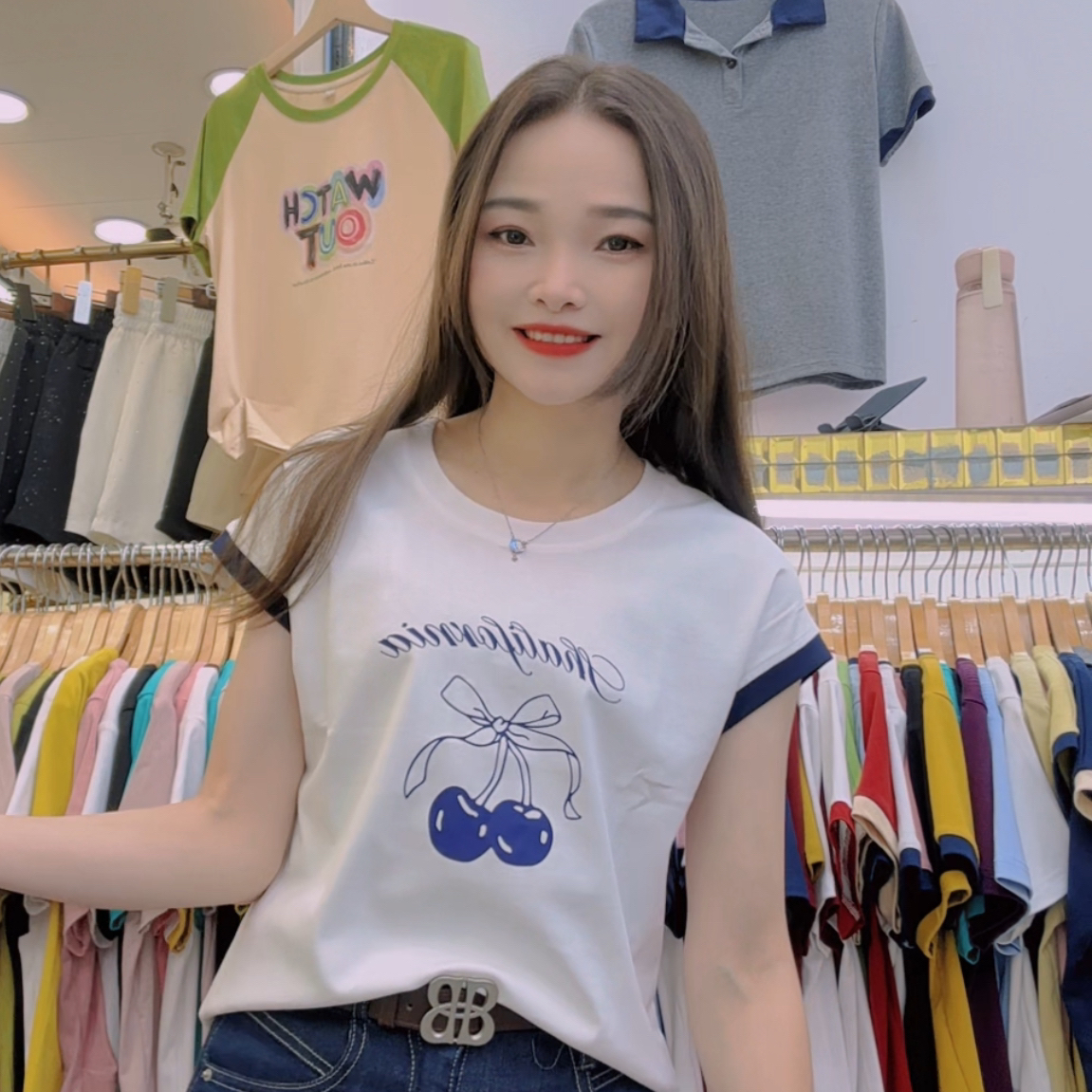 飞飞袖新款樱桃花时尚上衣好穿百搭