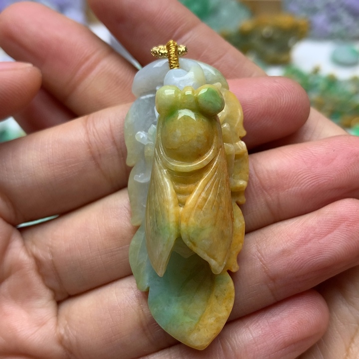 翡翠颈饰未镶嵌翡翠