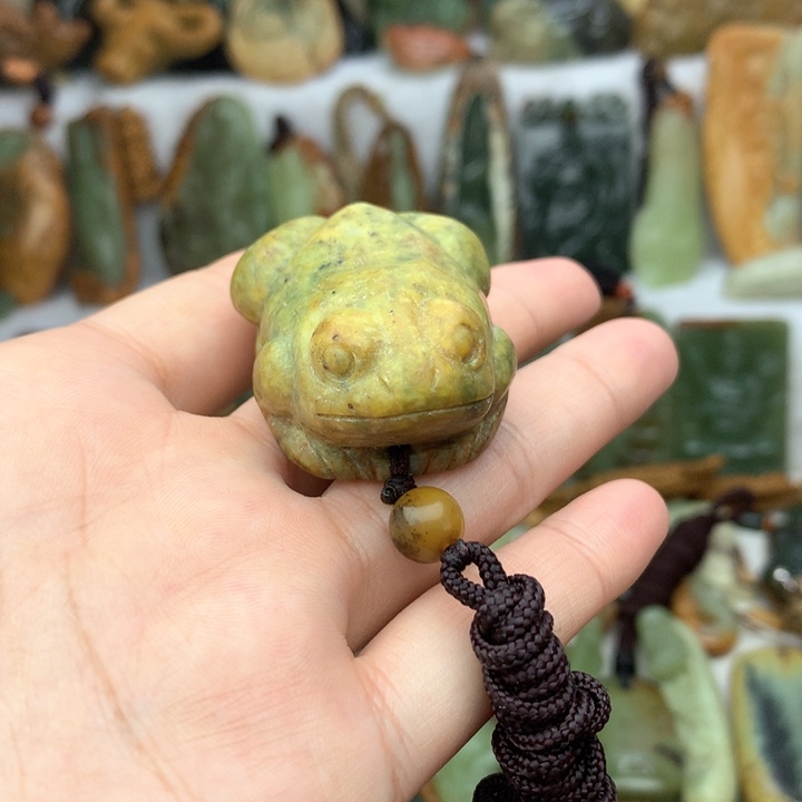 岫岩河磨玉（透闪石质玉）手把未镶嵌