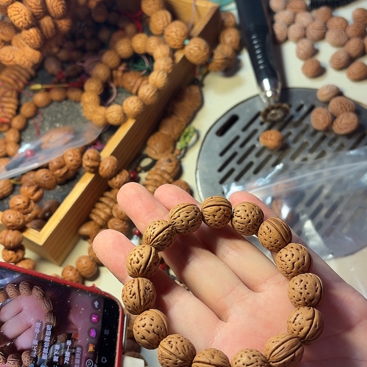 吊坠桃核桃核手工制作工艺