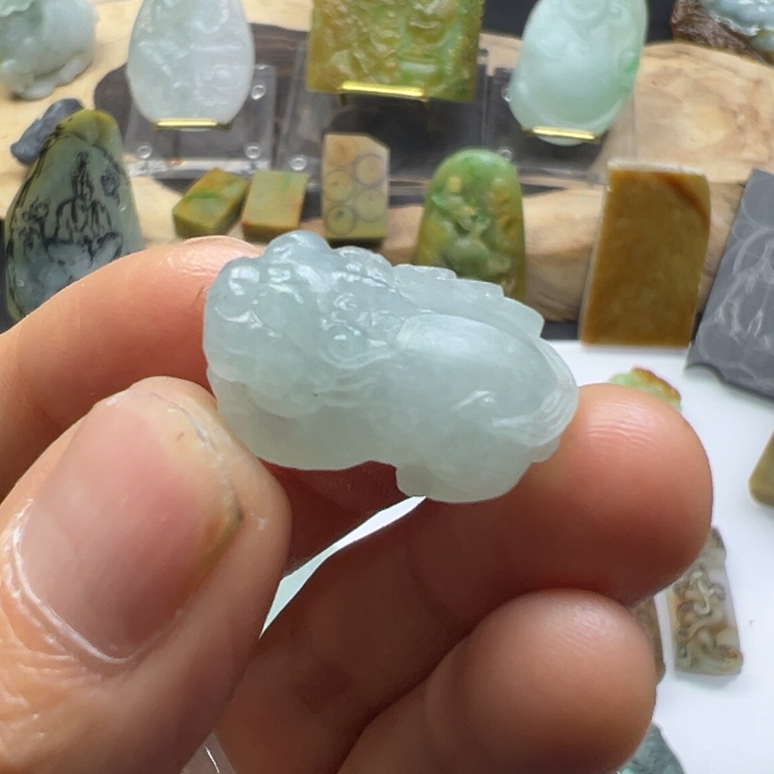 定制翡翠未镶嵌缅甸翡翠A货貔恘