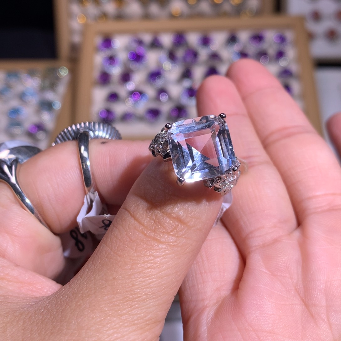 【闪购商品】水晶戒指银S925镶嵌小*?戒指