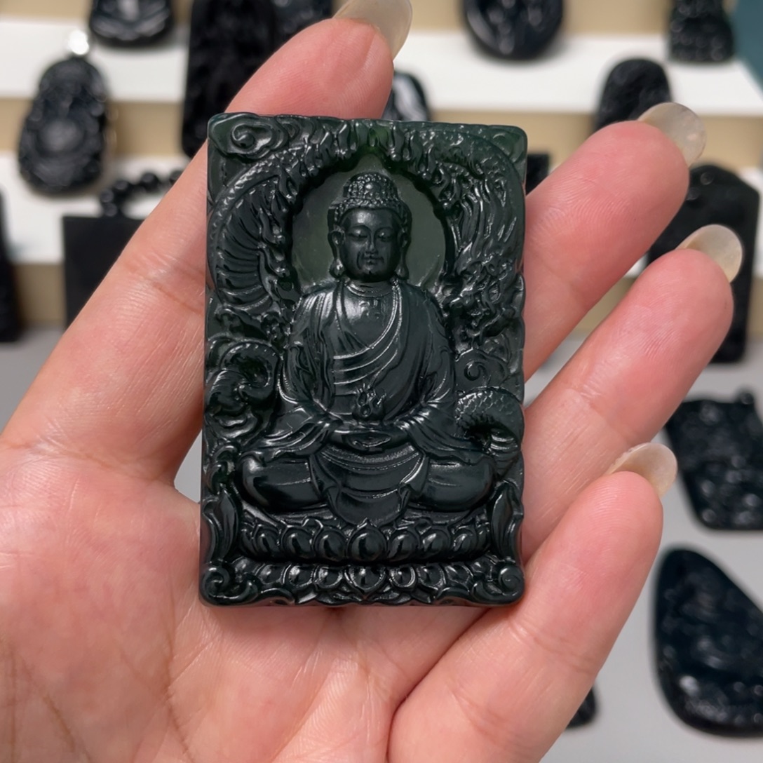 清***麦蛇纹石玉未镶嵌吊坠