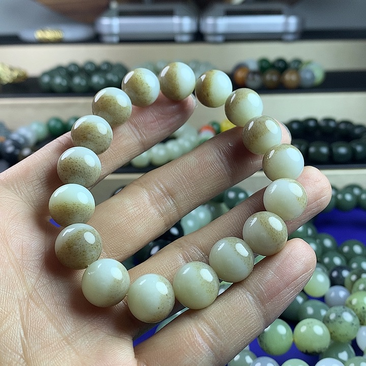 和田玉手串未镶嵌