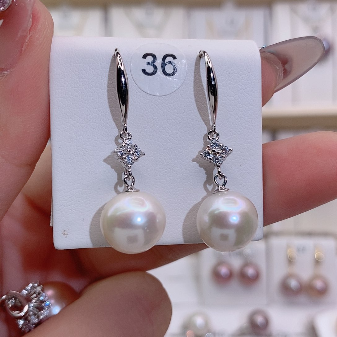 银S925镶嵌淡水珍珠耳饰?*10m微瑕