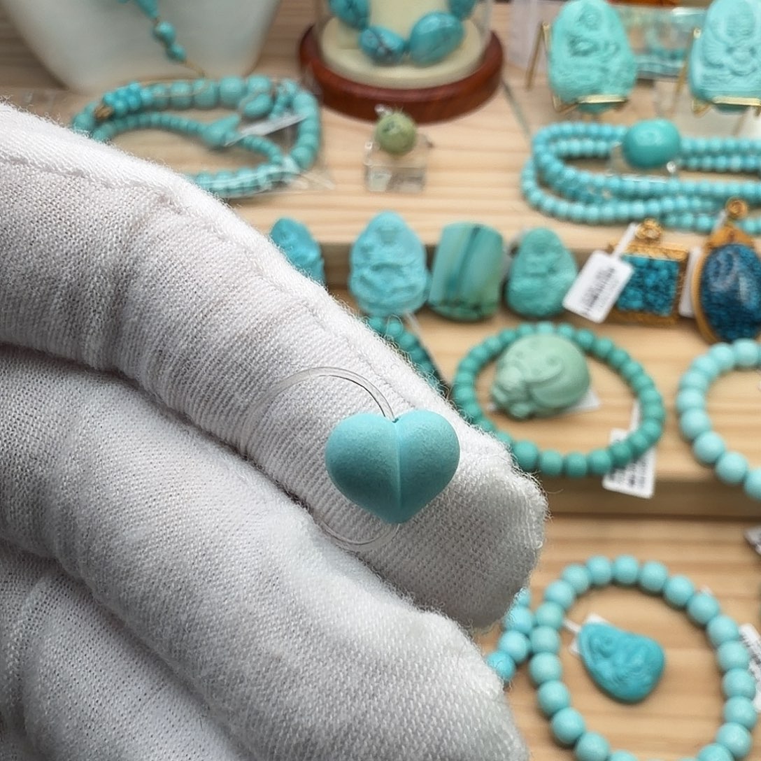 绿松石未镶嵌珠宝奇石