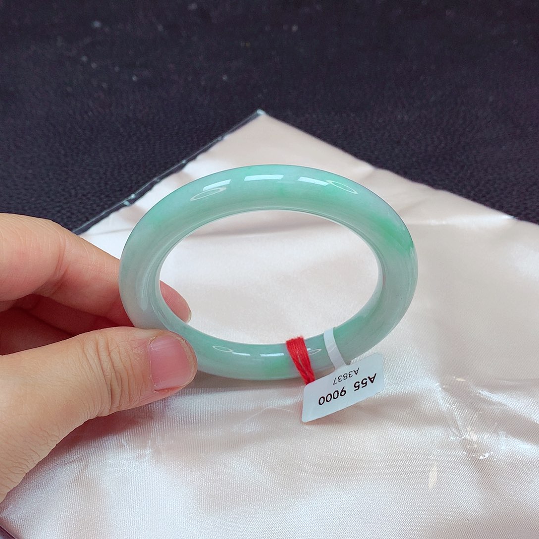 翡翠手镯未镶嵌手镯55
