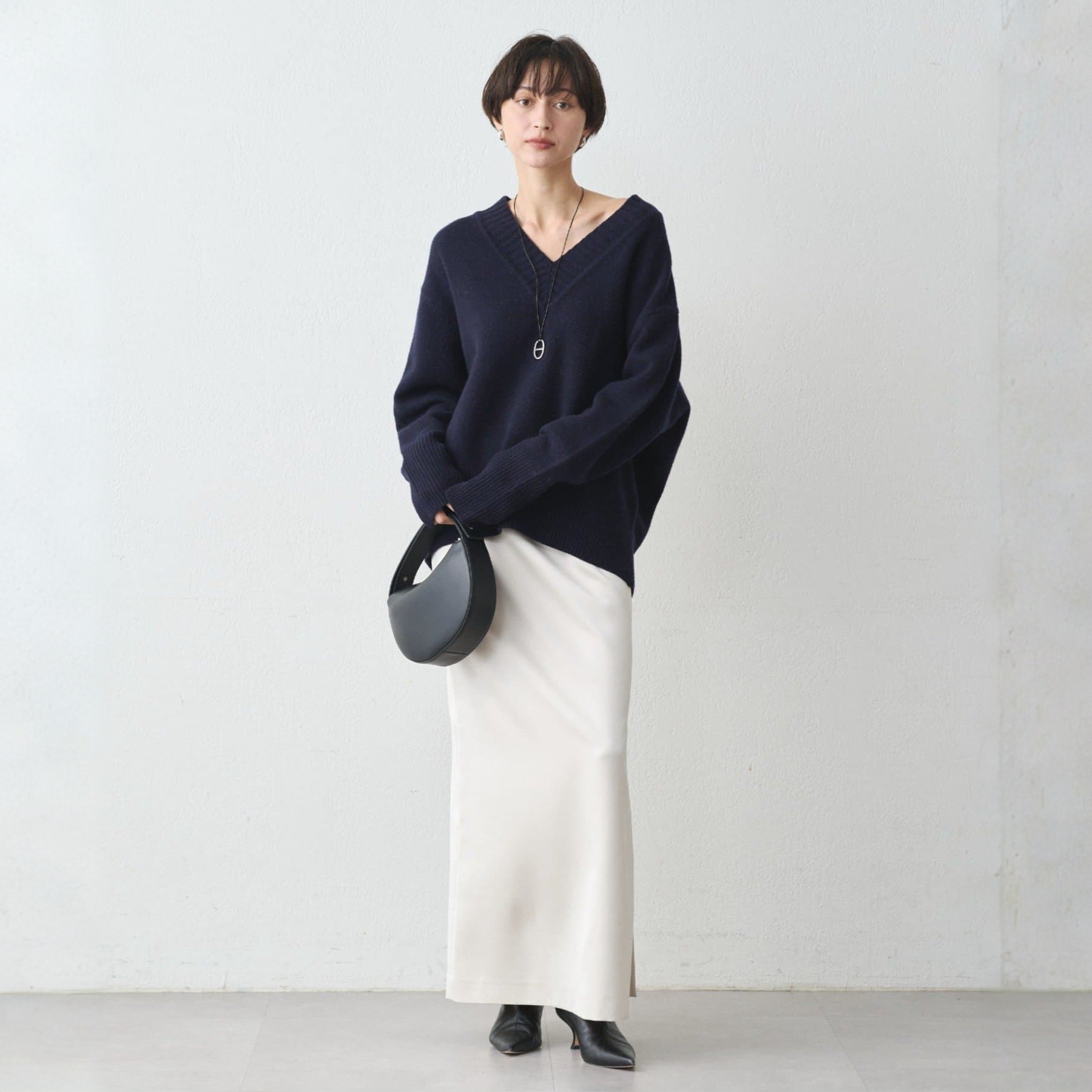 L 开叉缎面半身裙