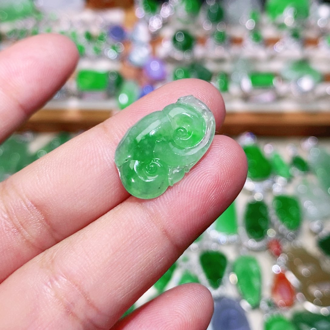 【闪购商品】未镶嵌挂件翡翠裸石