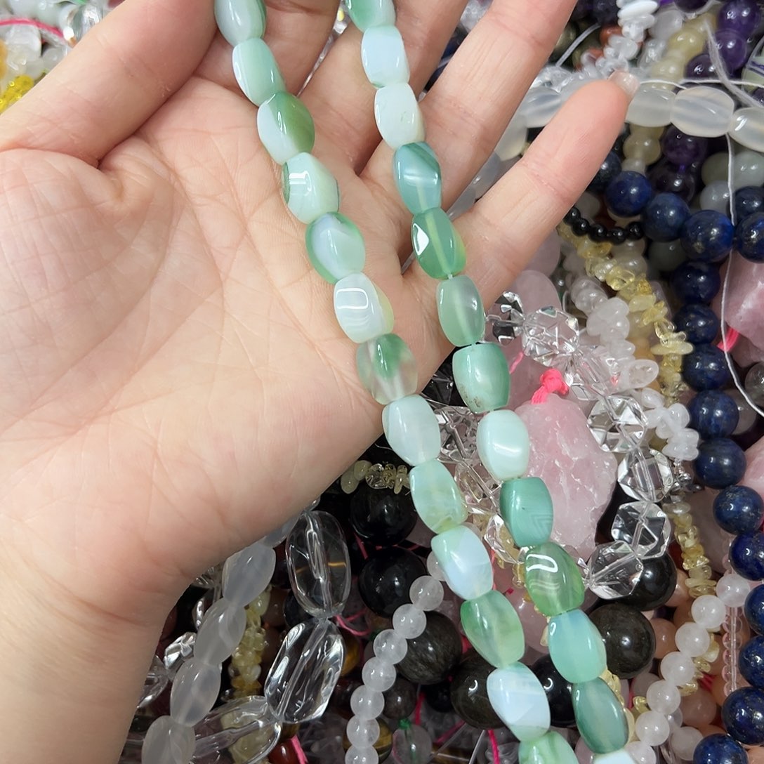 玛瑙/玉髓合金珠宝半成品，卡8x11玛瑙扭扭珠一条