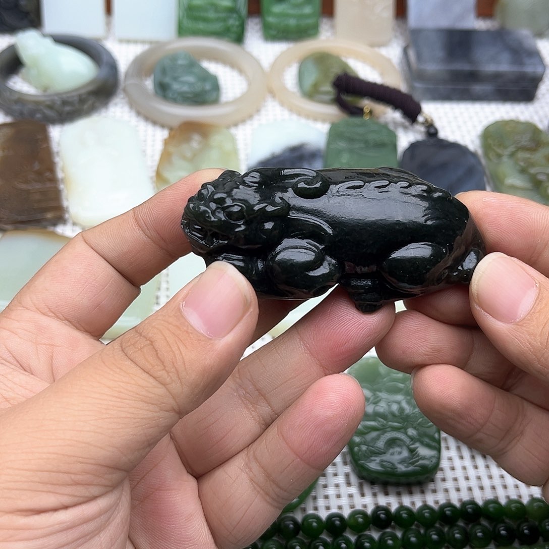 和田玉挂件未镶嵌