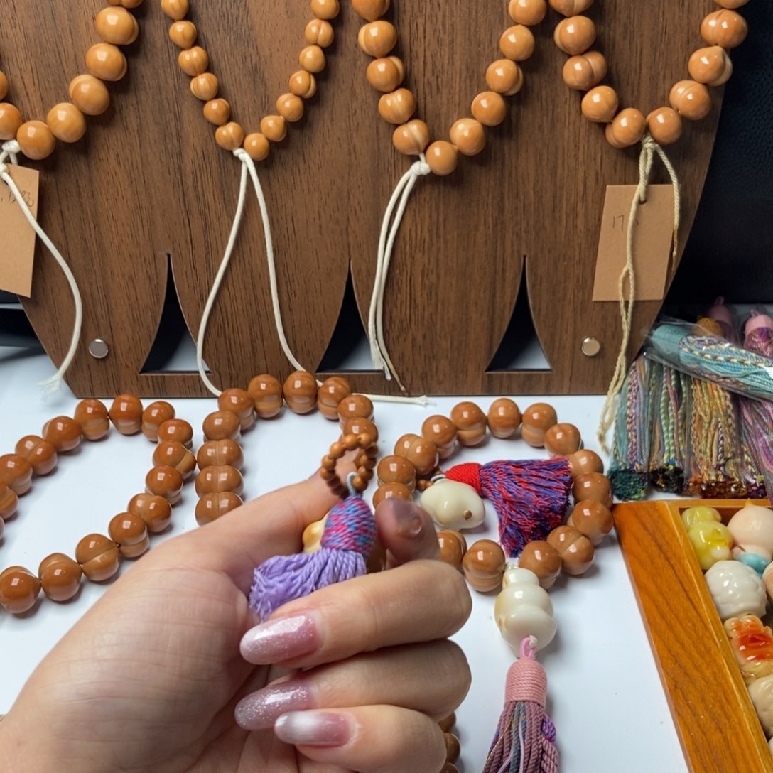 手串猴头核桃小**?