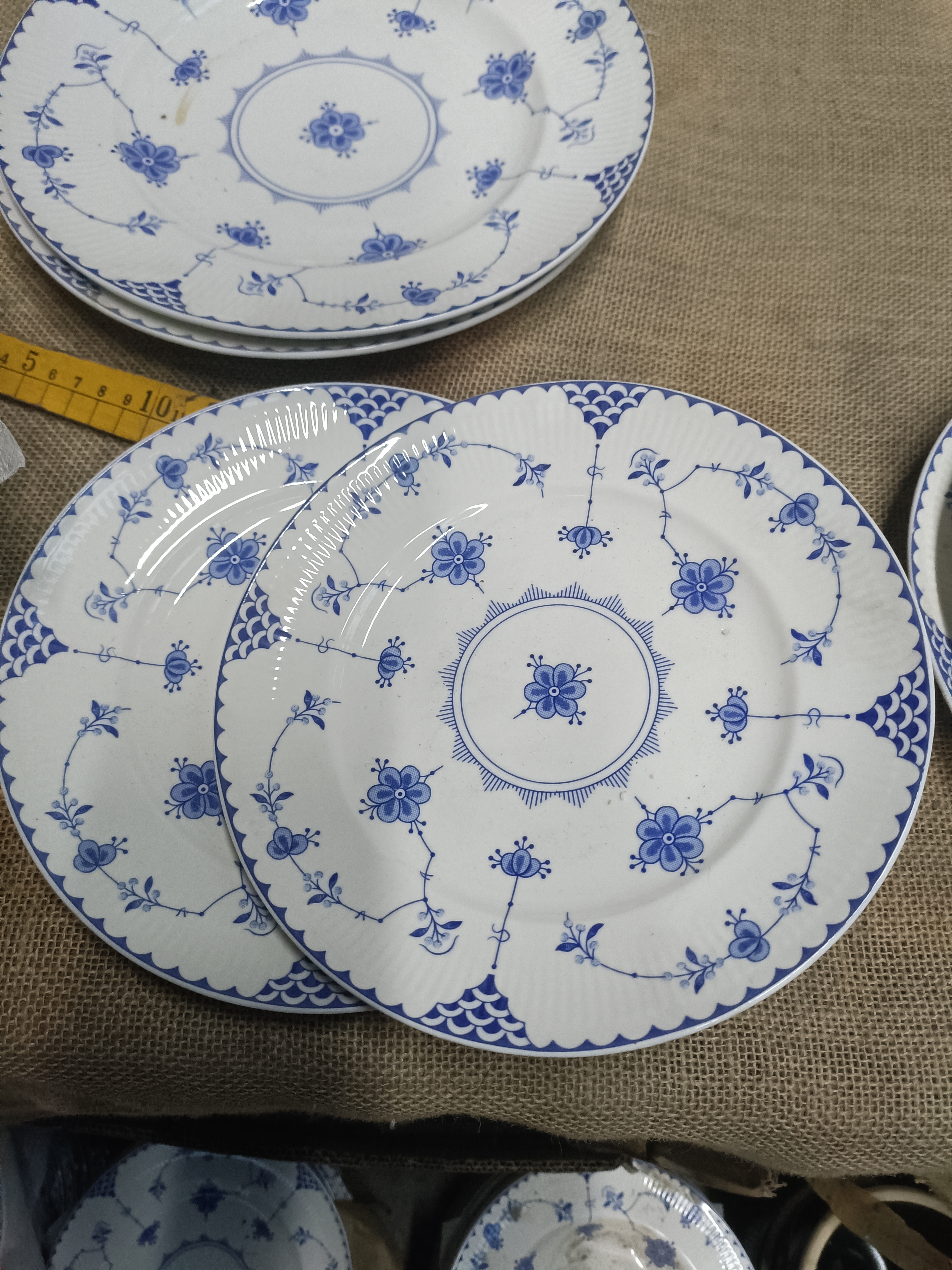 磁州窑唐草八平盘一对《遐思品介意勿拍》