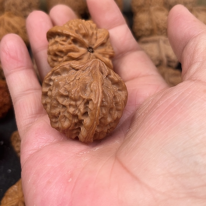 i***g吊坠文玩核桃你们都在