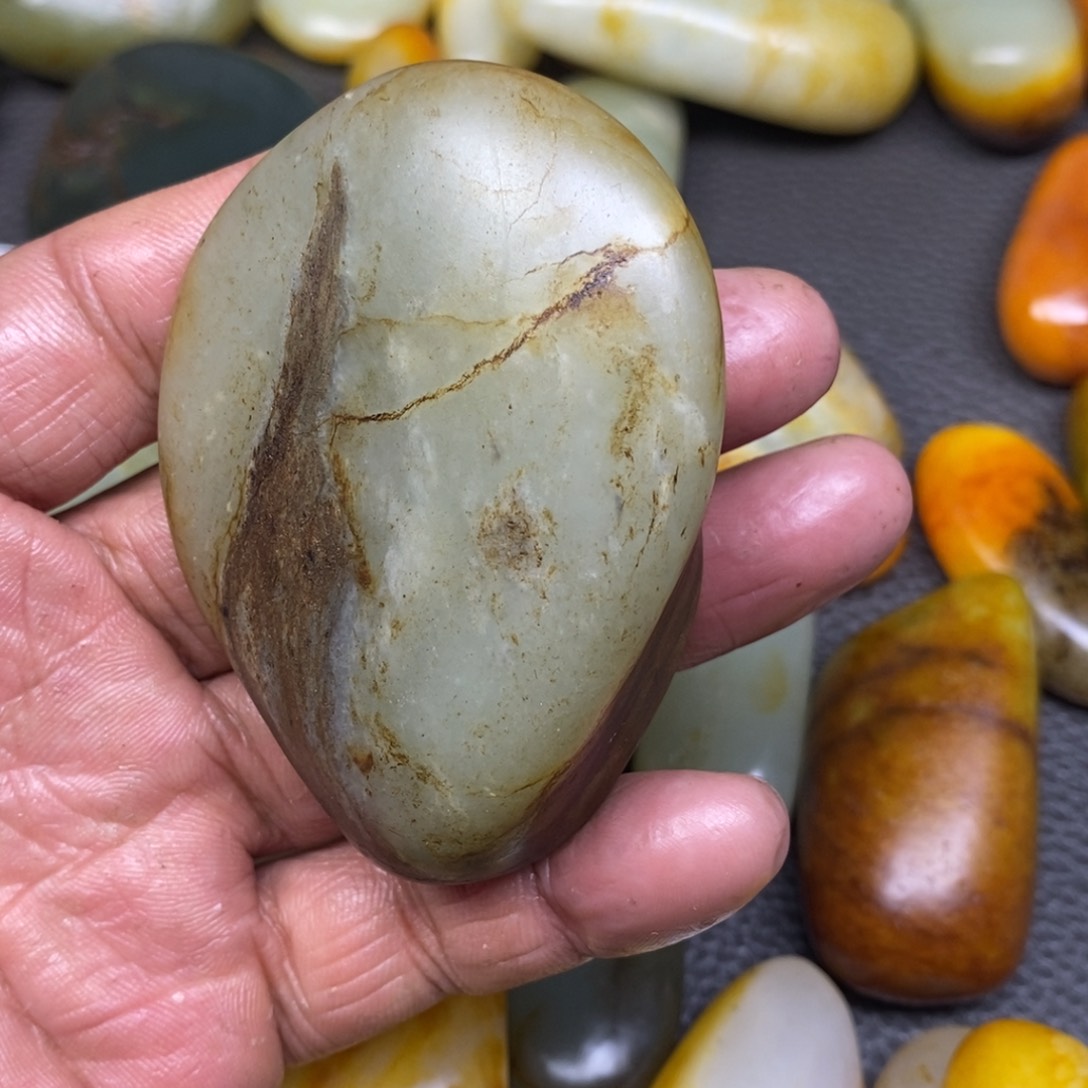 和田玉（糖玉）挂件未镶嵌