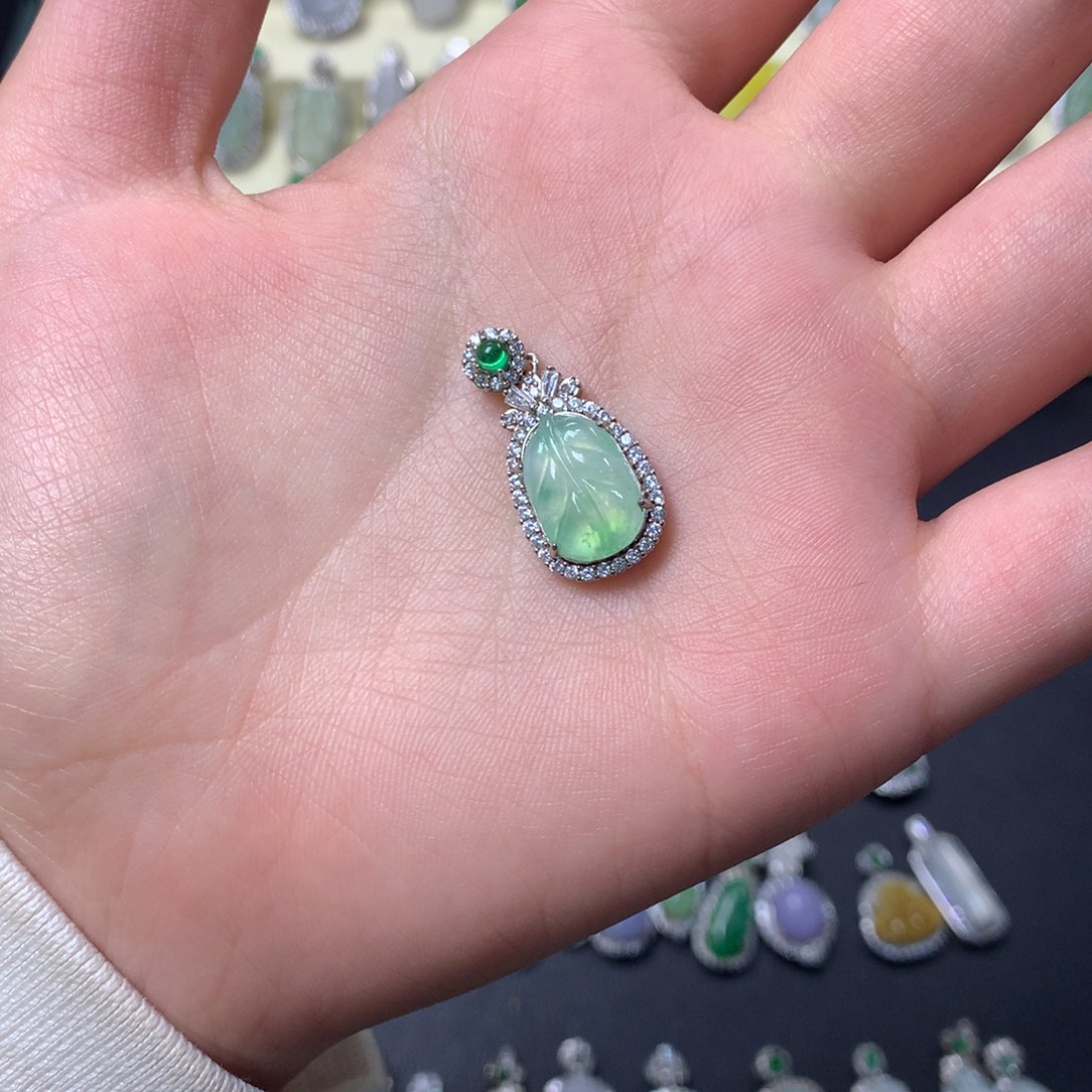 翡翠银S925镶嵌颈饰