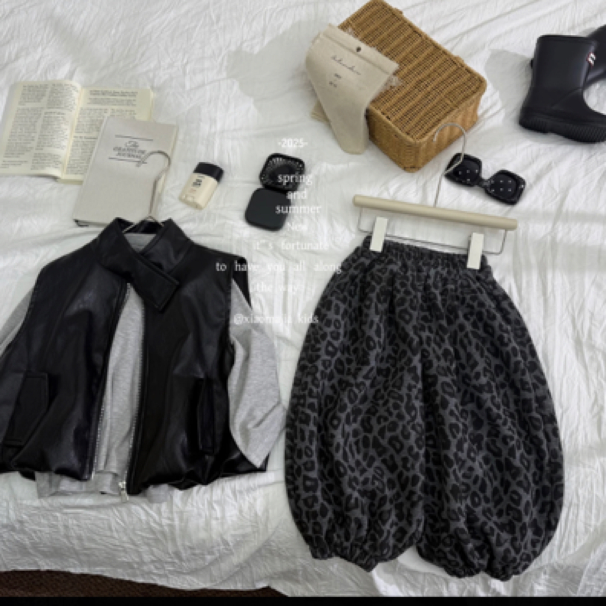 春季男童新款黑色皮衣马甲2025潮酷男孩个性背心痞帅百搭套装