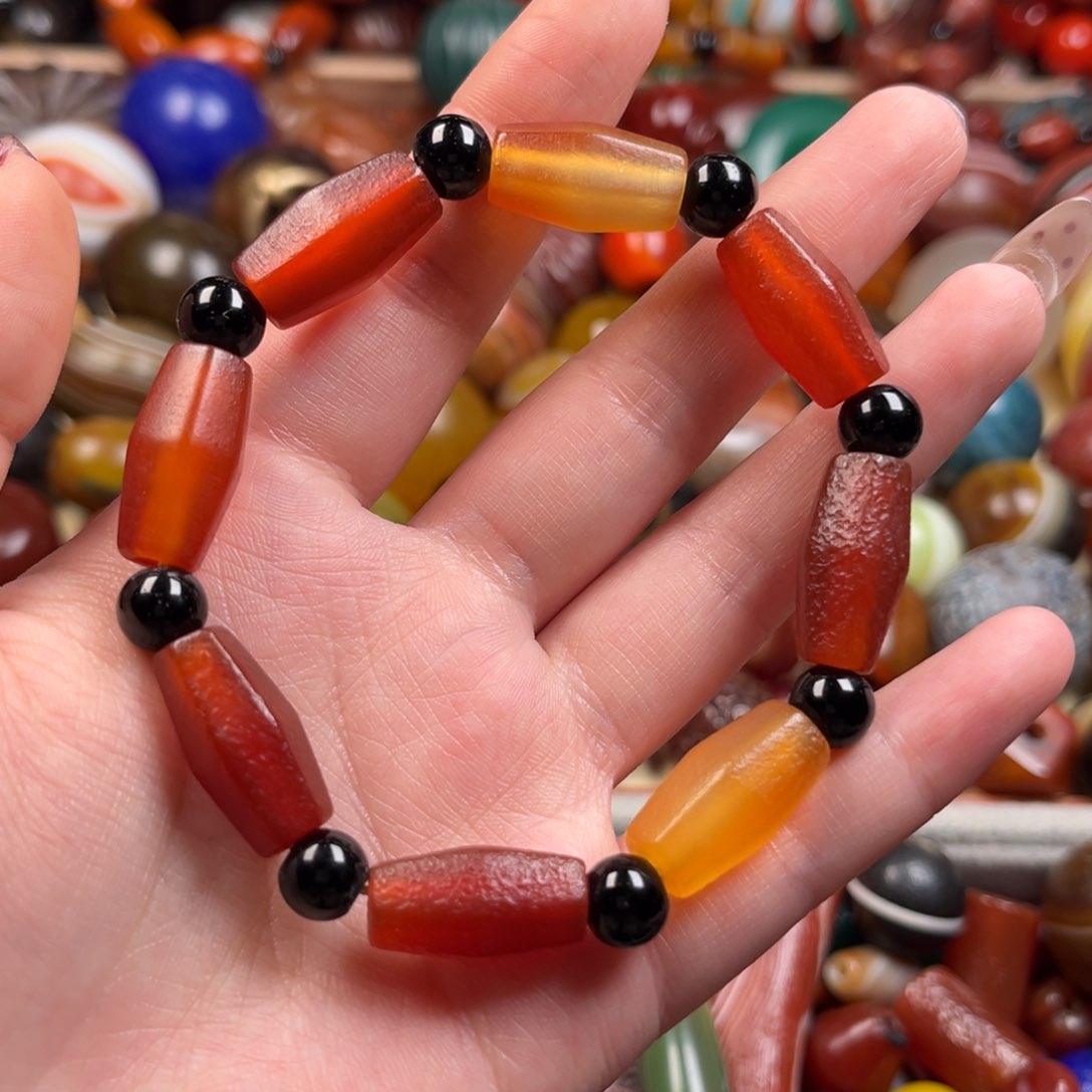 玛瑙/玉髓颈饰未镶嵌