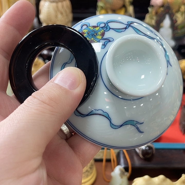 瓷片精致雕刻工艺