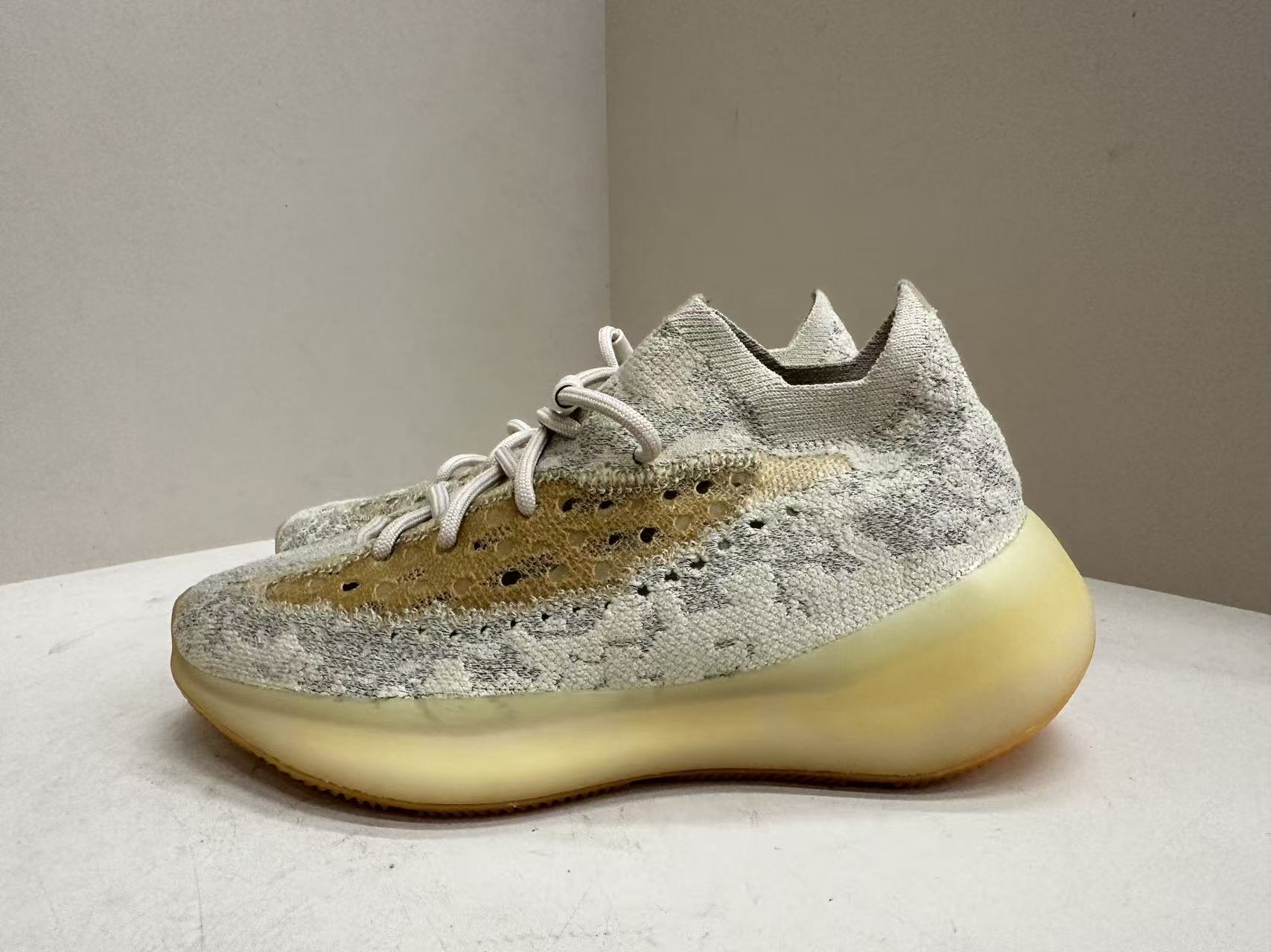 阿迪达斯 adidas 椰子380 蜜桃满天星经典配色板鞋 40码 全新原盒