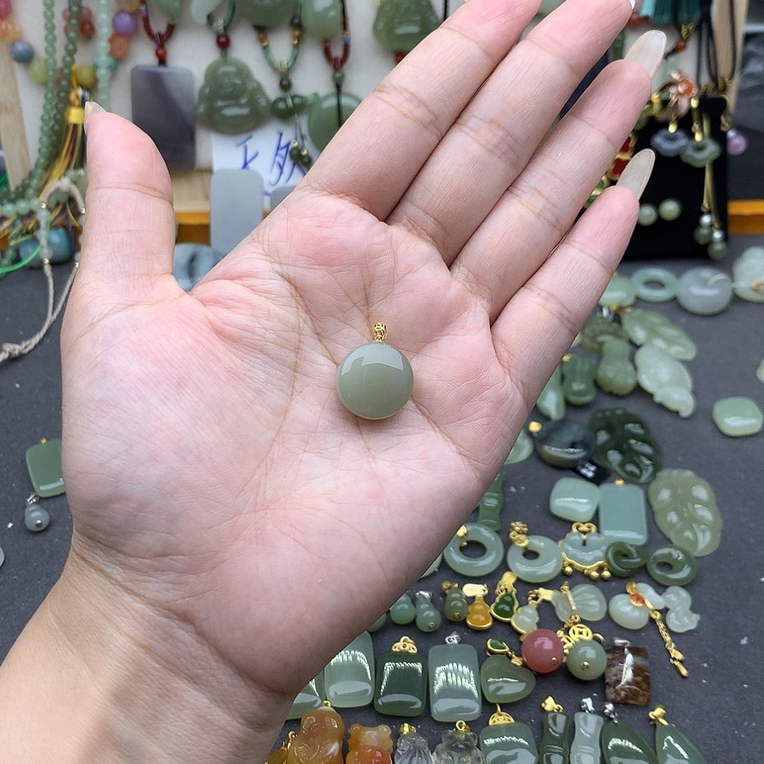 和田玉18K金镶嵌吊坠(不含链)