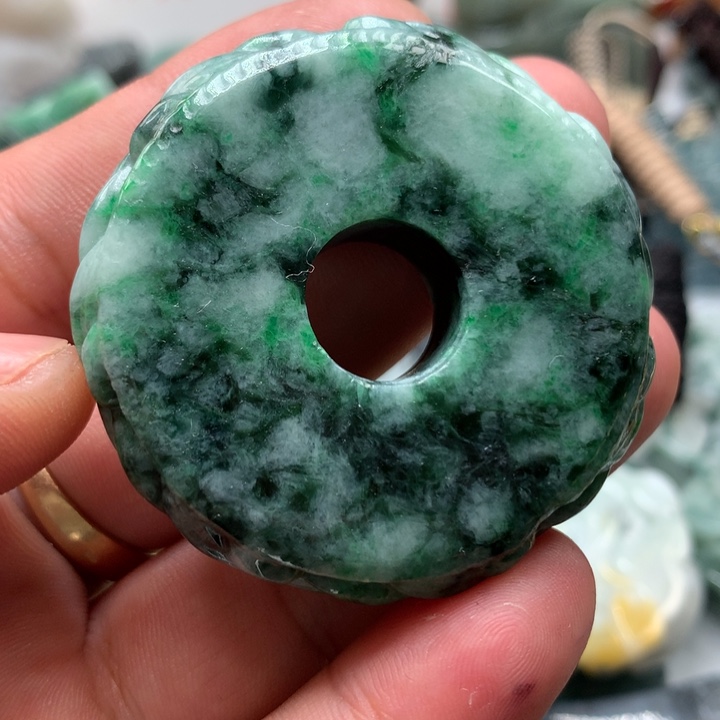 翡翠颈饰未镶嵌保真天然A货翡翠