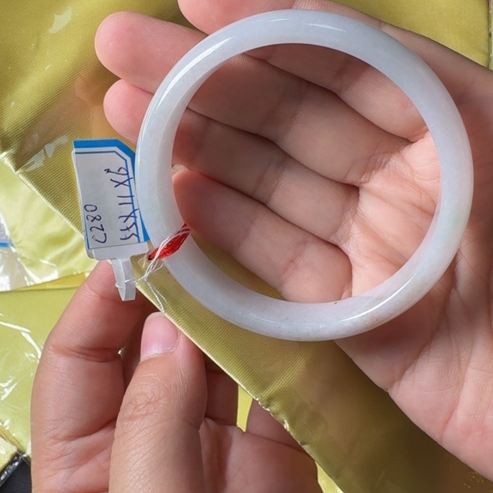 未镶嵌手镯翡翠55