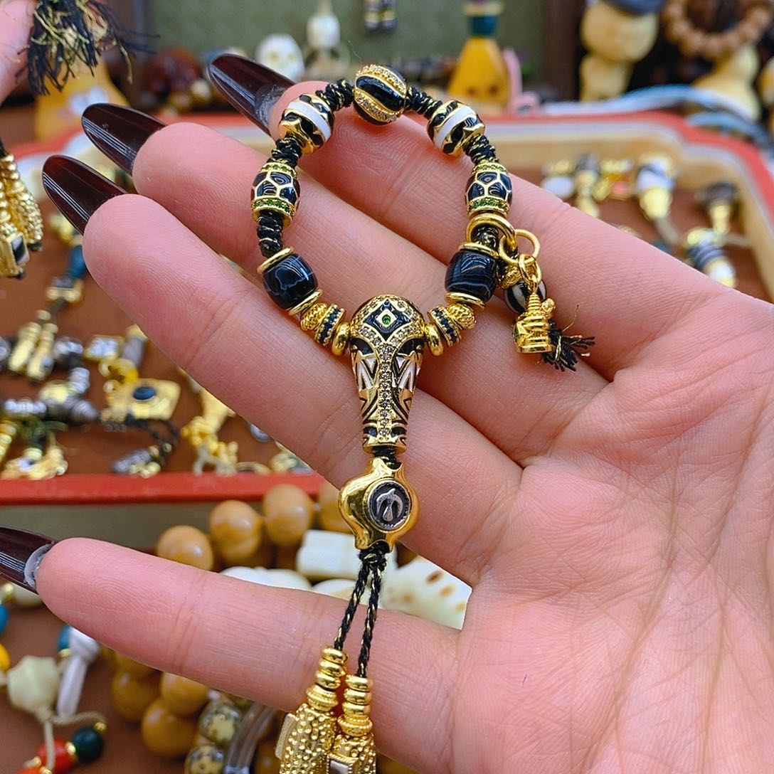 铜铁合金类黑金小版