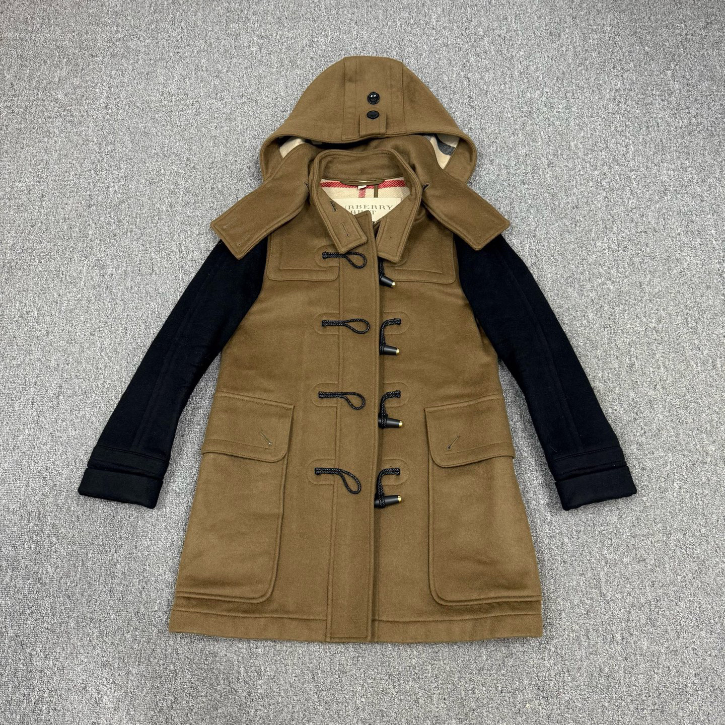 99新 BURBERRY/博柏利 17909045 nz 巴宝莉 羊毛大衣外套 UK8码
