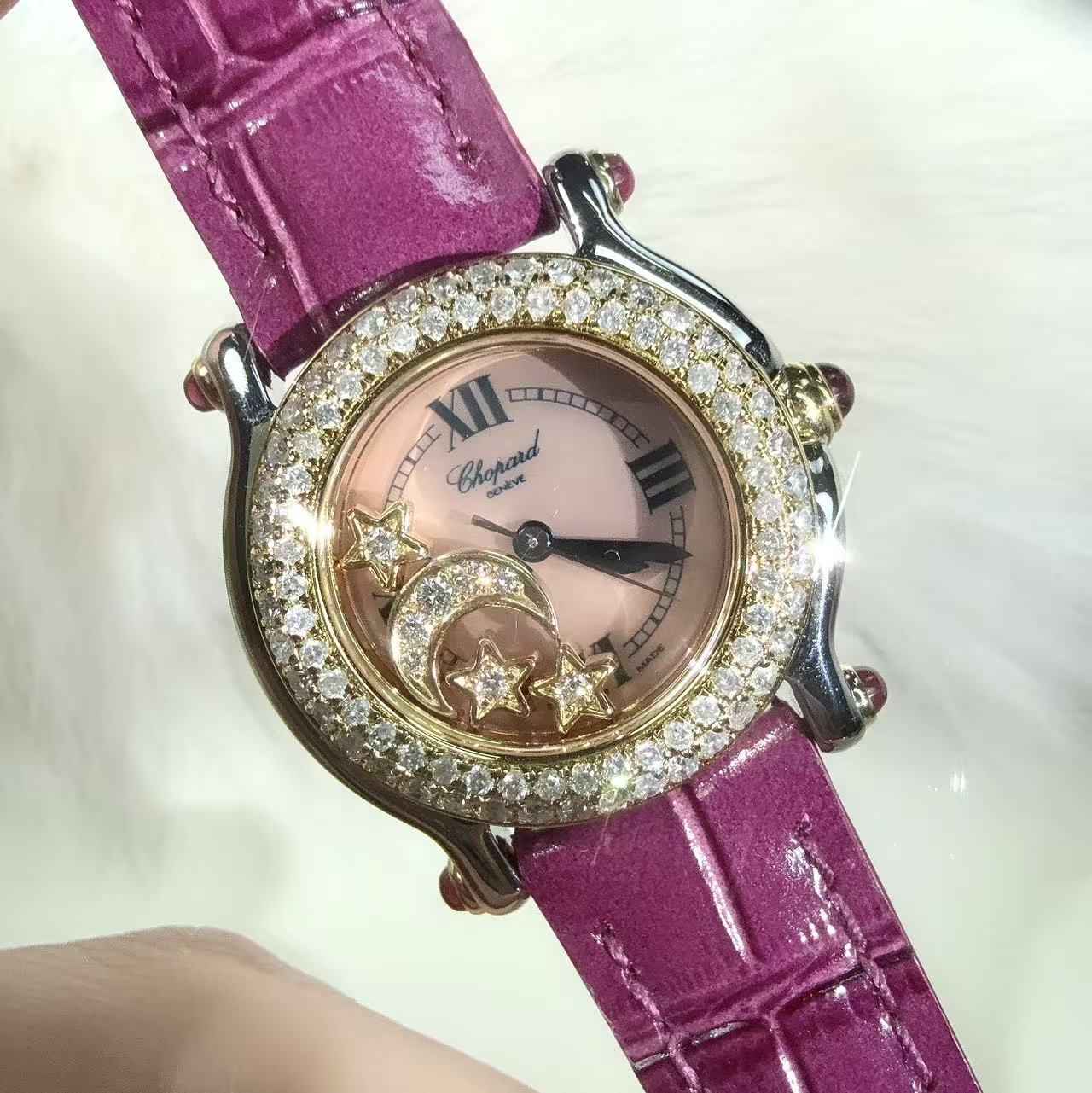 99新 Chopard/萧邦 快乐钻系列 表径26mm 石英腕表 后镶钻 贝母盘