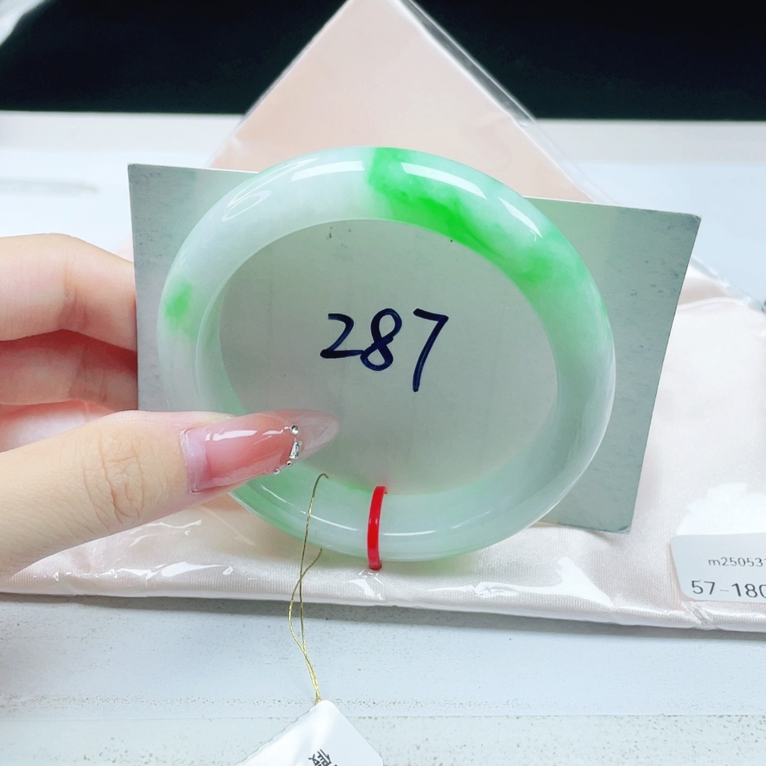 翡翠未镶嵌手镯57
