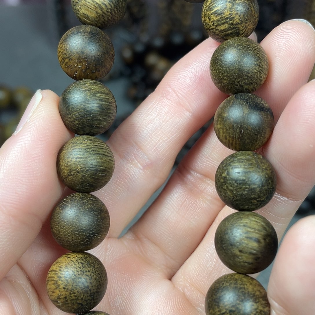 沉香手串芽庄白棋