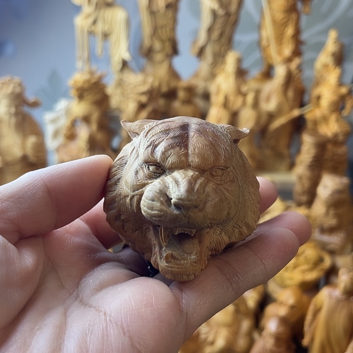 柏木（崖柏）老虎虎首