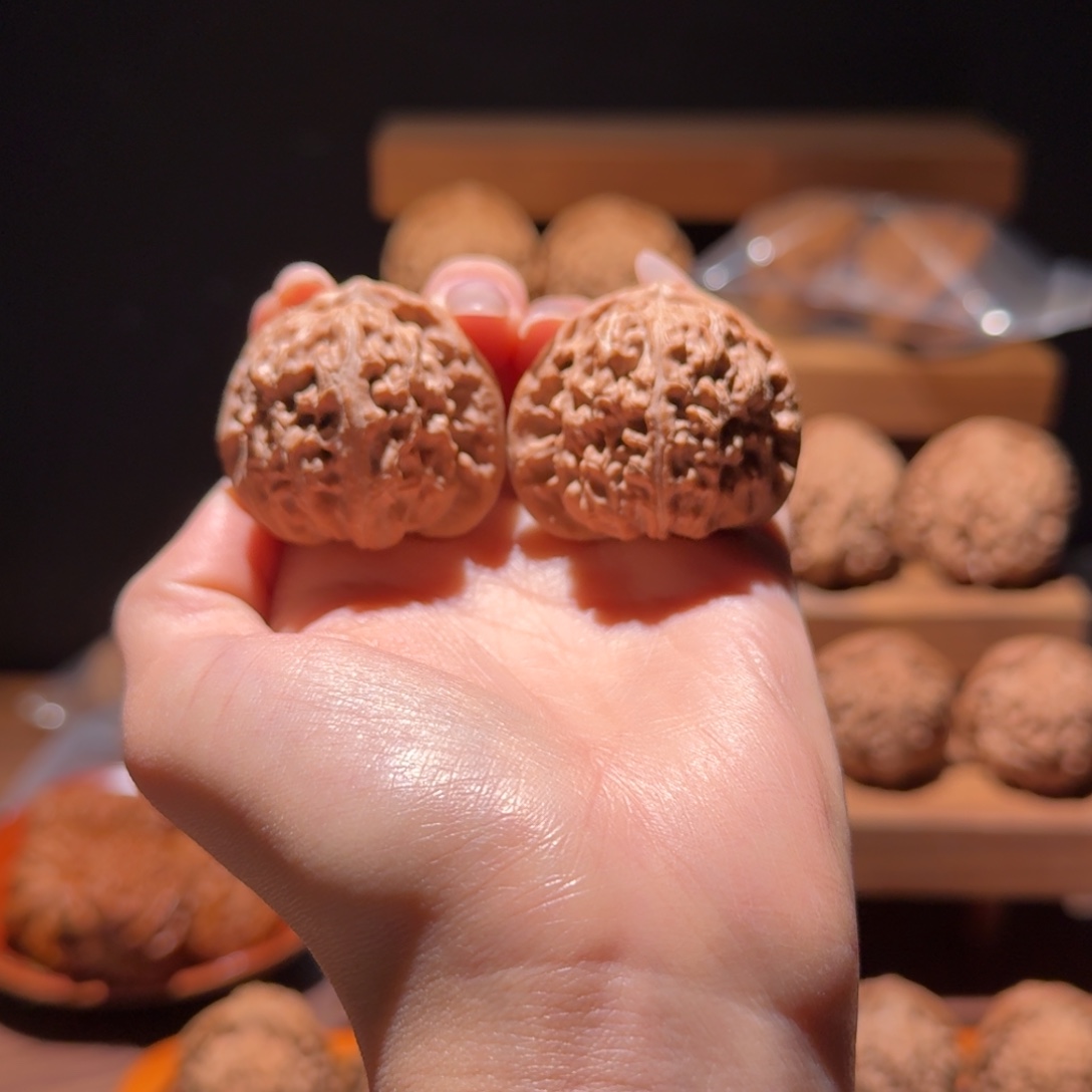 M***d吊坠文玩核桃38角白