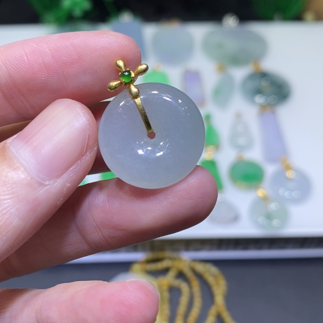 翡翠18K金镶嵌吊坠(不含链)