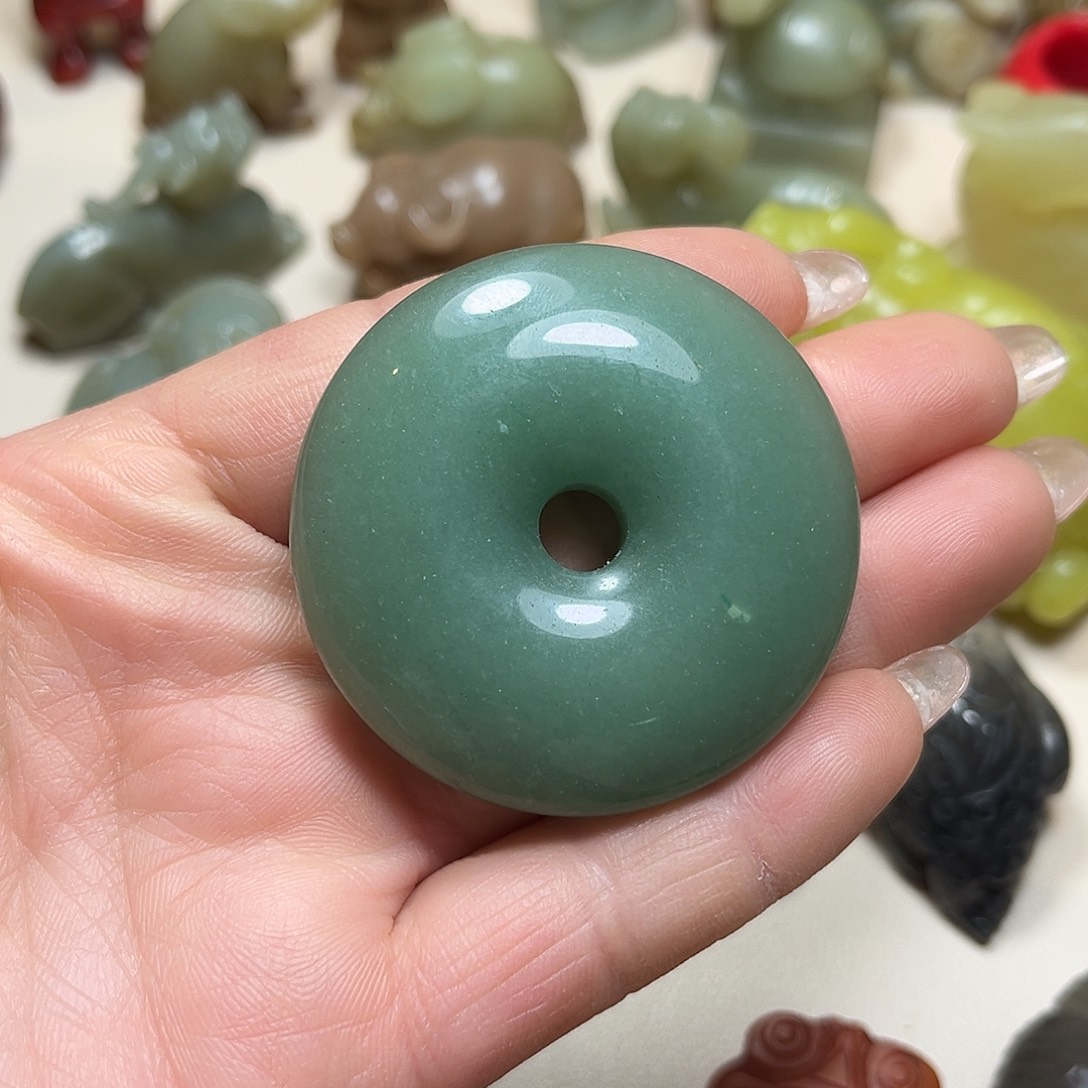 白玉菩提吊坠白玉菩提吊坠