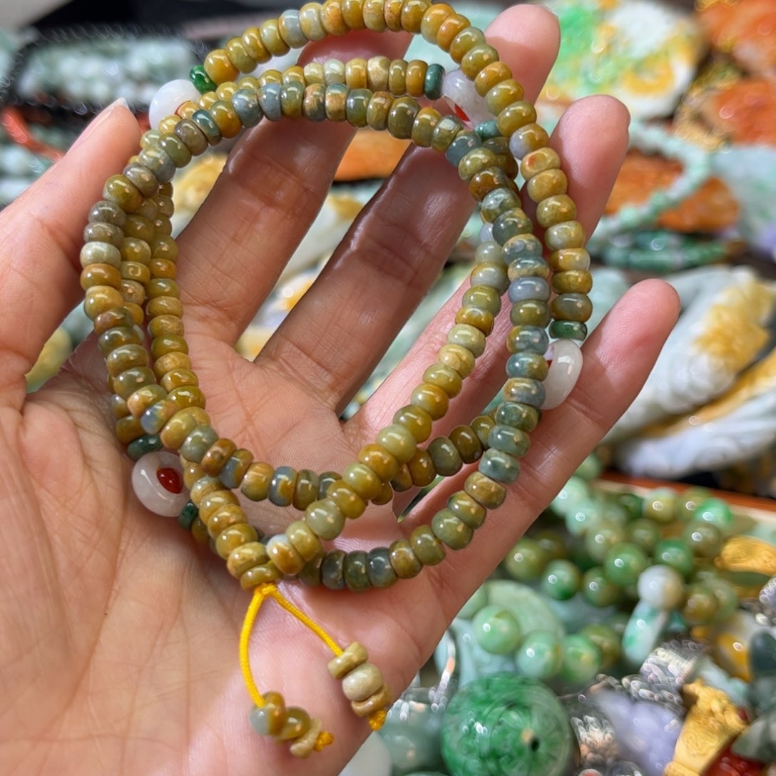 翡翠颈饰未镶嵌待编款