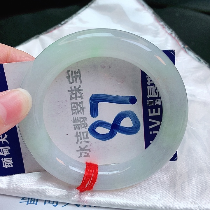 翡翠手镯未镶嵌缅甸天然a货翡翠手镯