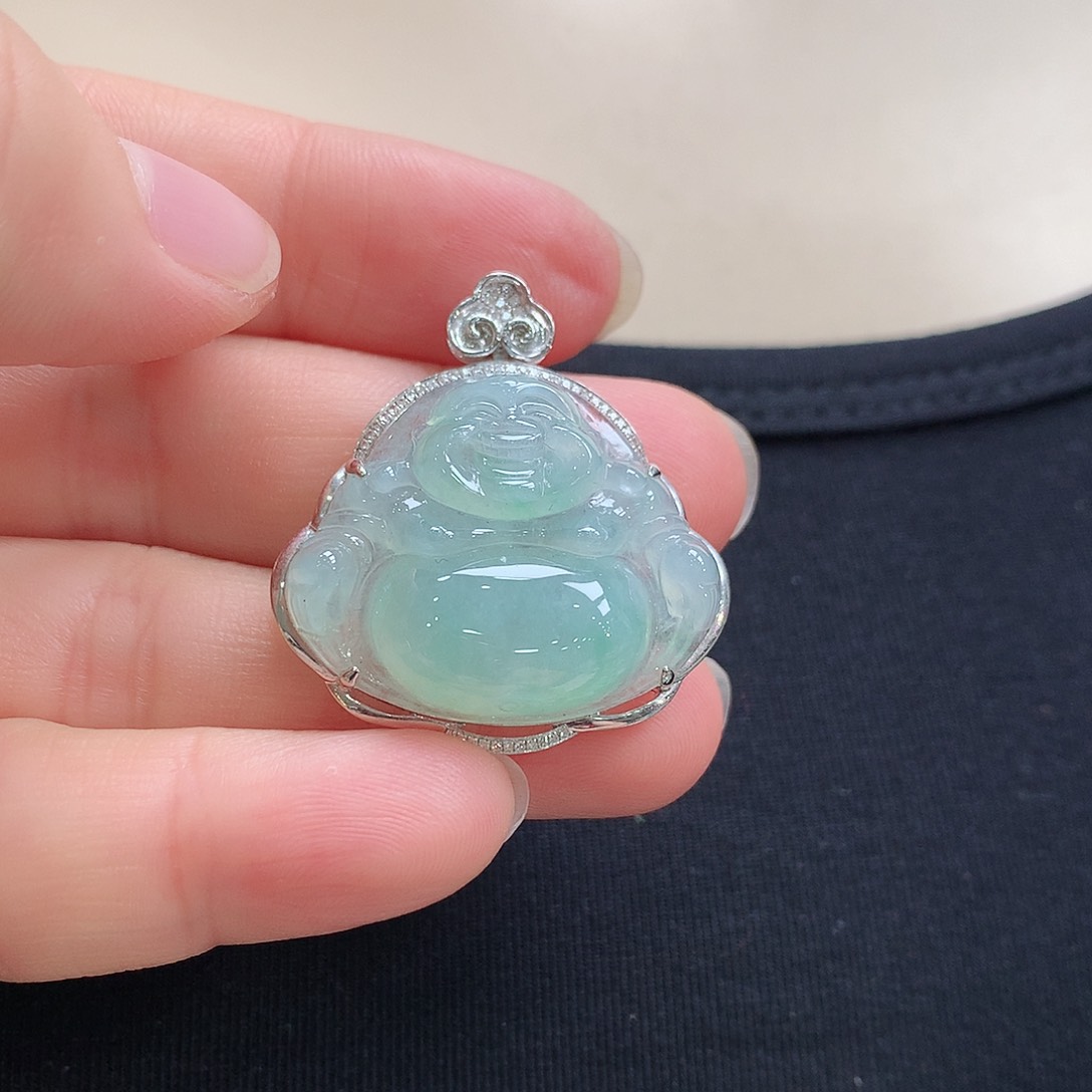 翡翠18K金镶嵌颈饰佛公