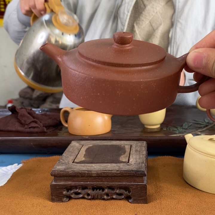 紫砂茶壶红降坡周盘110左右的容量