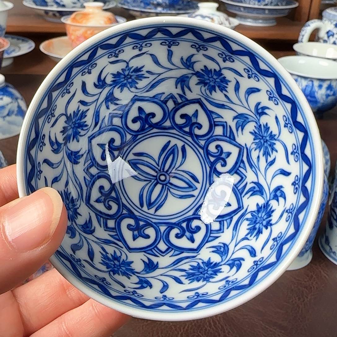 杯青花釉下鸡心杯