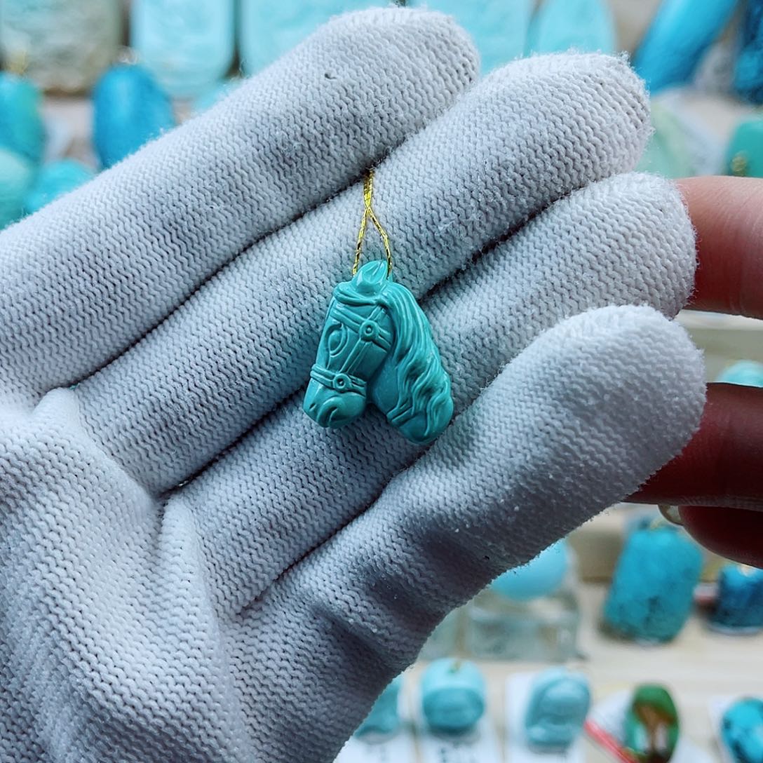 未镶嵌绿松石珠宝奇石