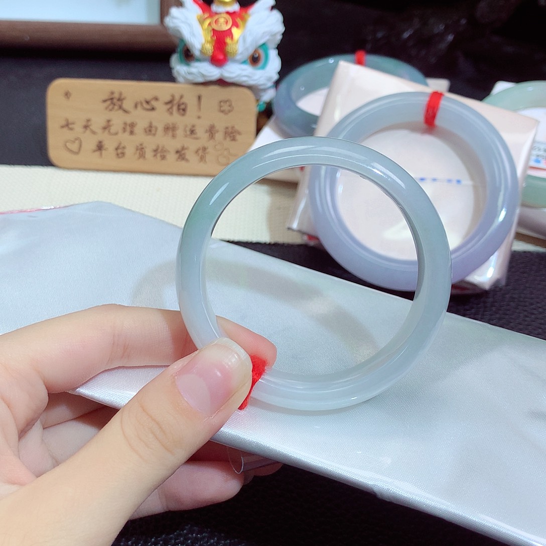 翡翠未镶嵌手镯503